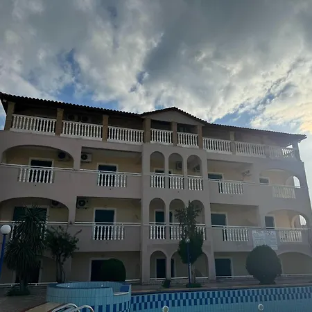 Sandy Maria 704 Apartment *